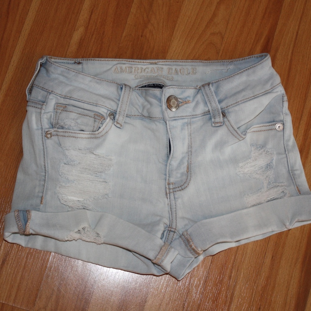 American Eagle Outfitters Jean Shorts - Size 0